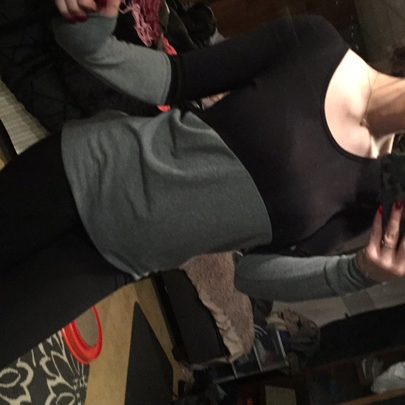 Black and gray color block sweater. - Picture 4 of 5